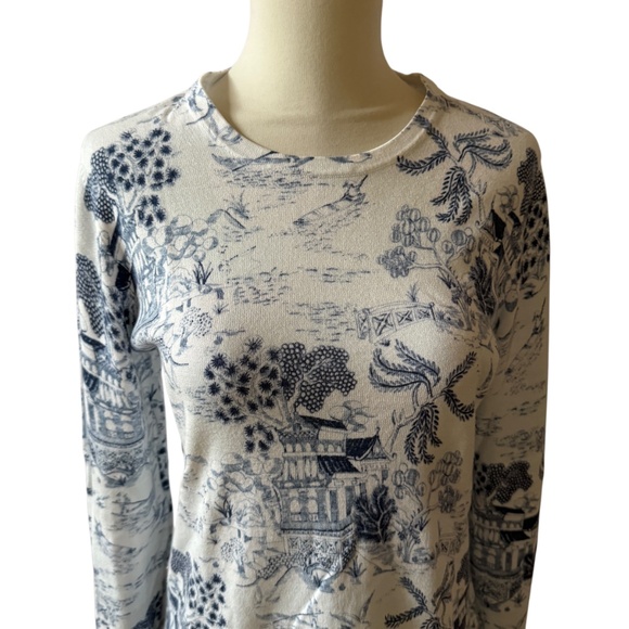 J MCLAUGHLIN SWEATER LENNY CHINOISERIE PRINT CREWNECK LONG SLEEVE BLUE WHITE S - Picture 3 of 10